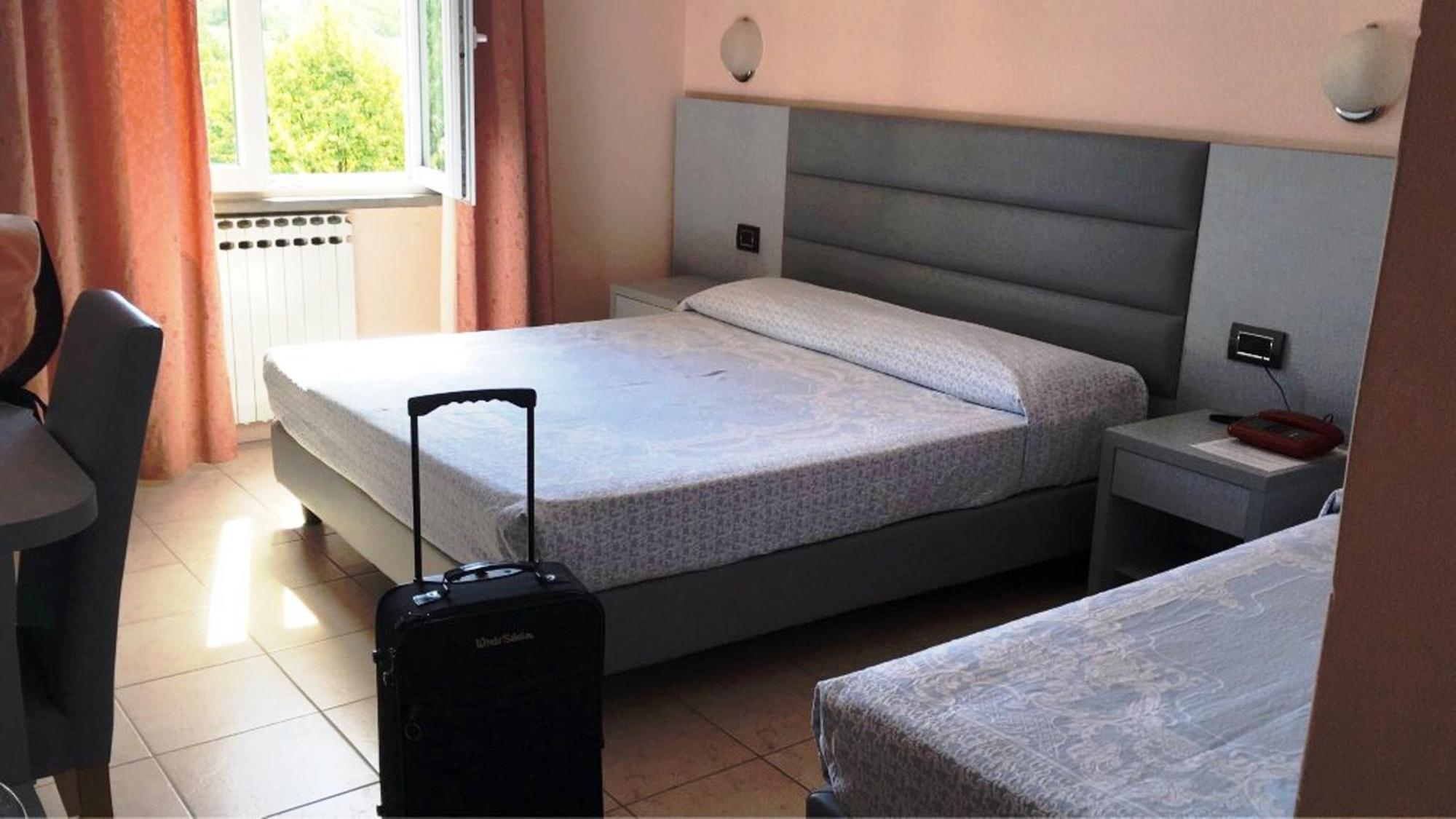 Hotel La Meridiana Urbino Ngoại thất bức ảnh