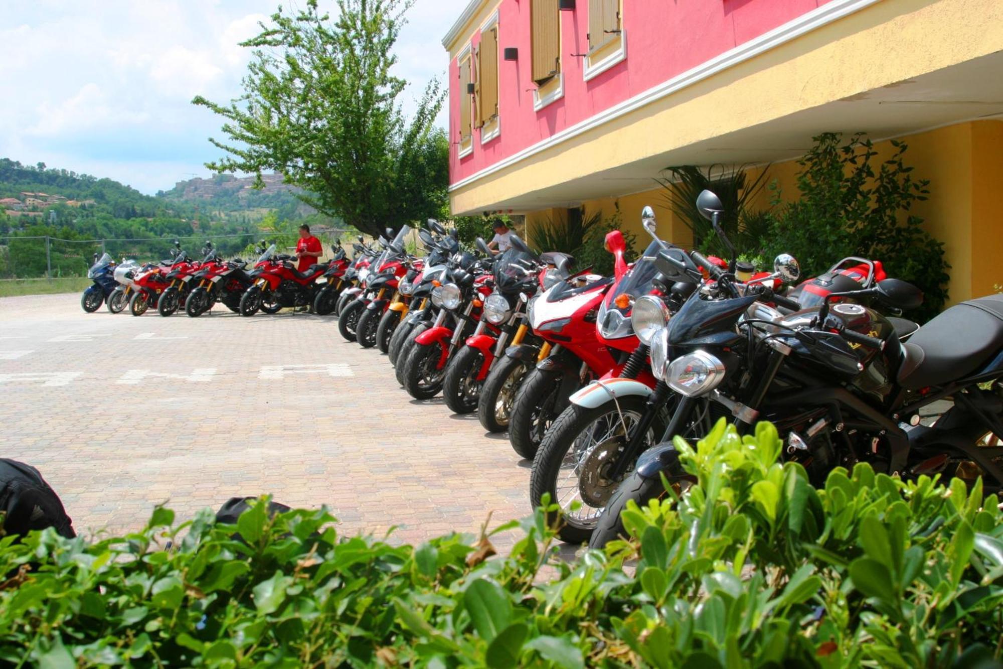 Hotel La Meridiana Urbino Ngoại thất bức ảnh