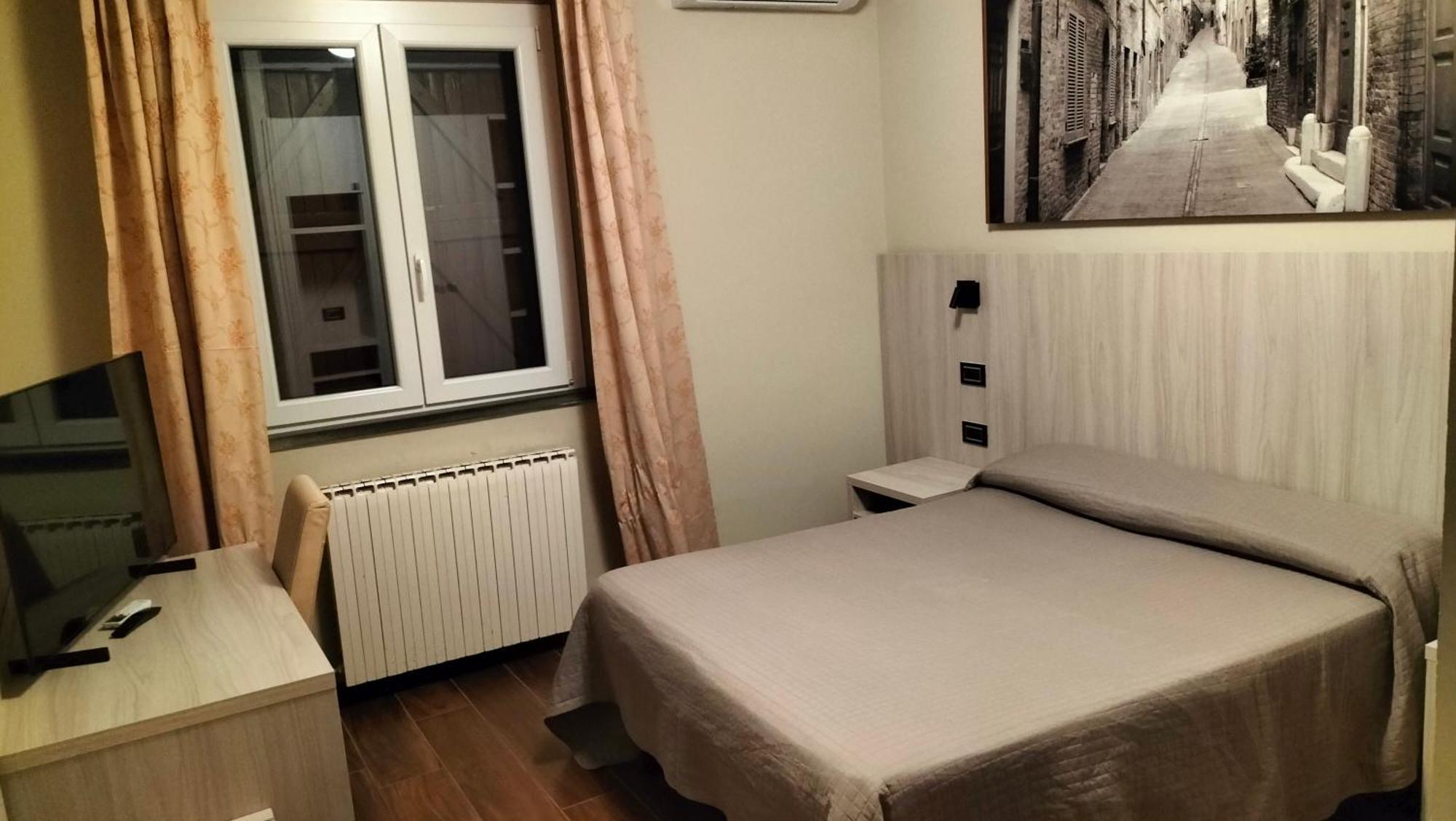 Hotel La Meridiana Urbino Ngoại thất bức ảnh
