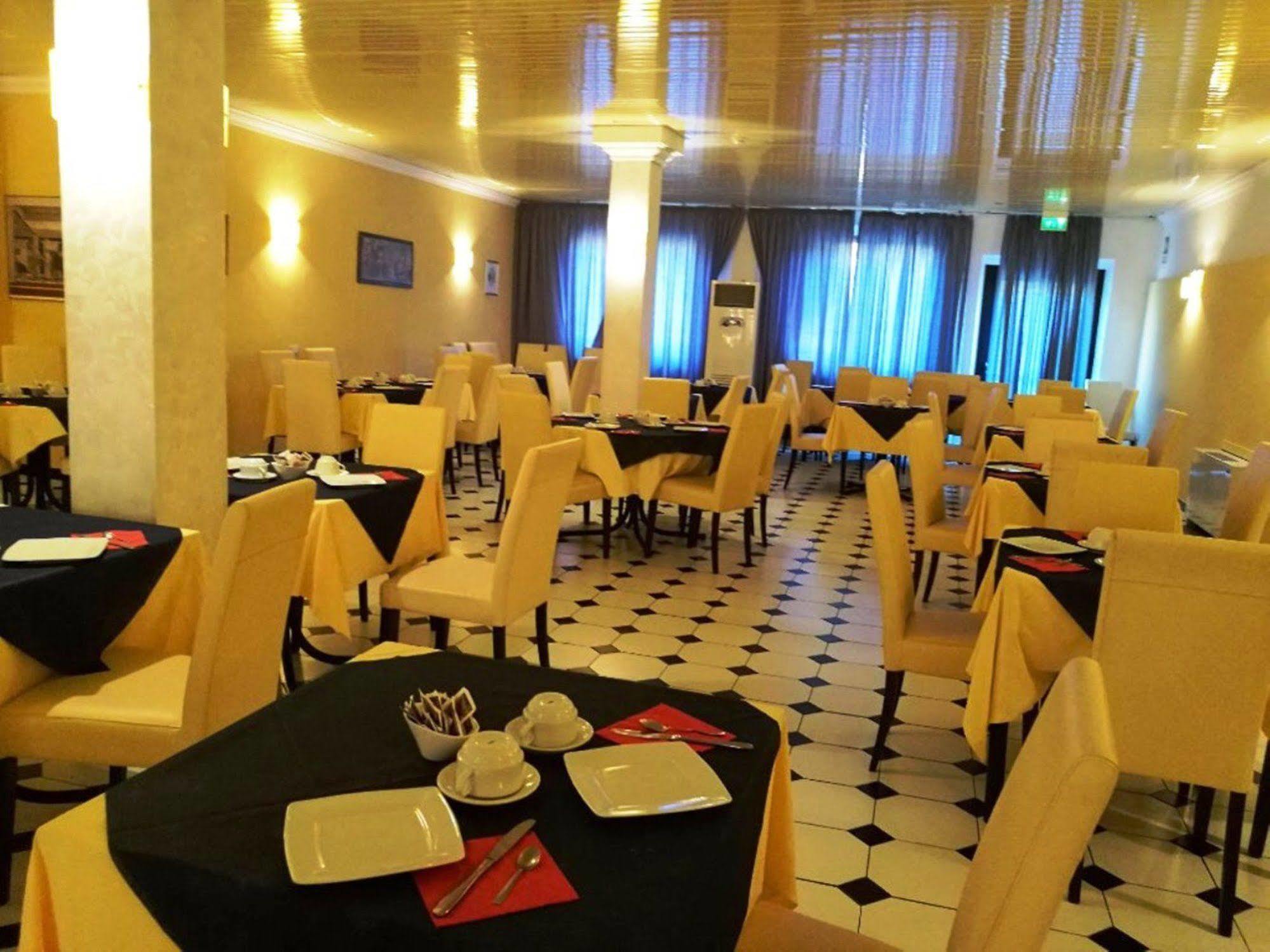 Hotel La Meridiana Urbino Ngoại thất bức ảnh