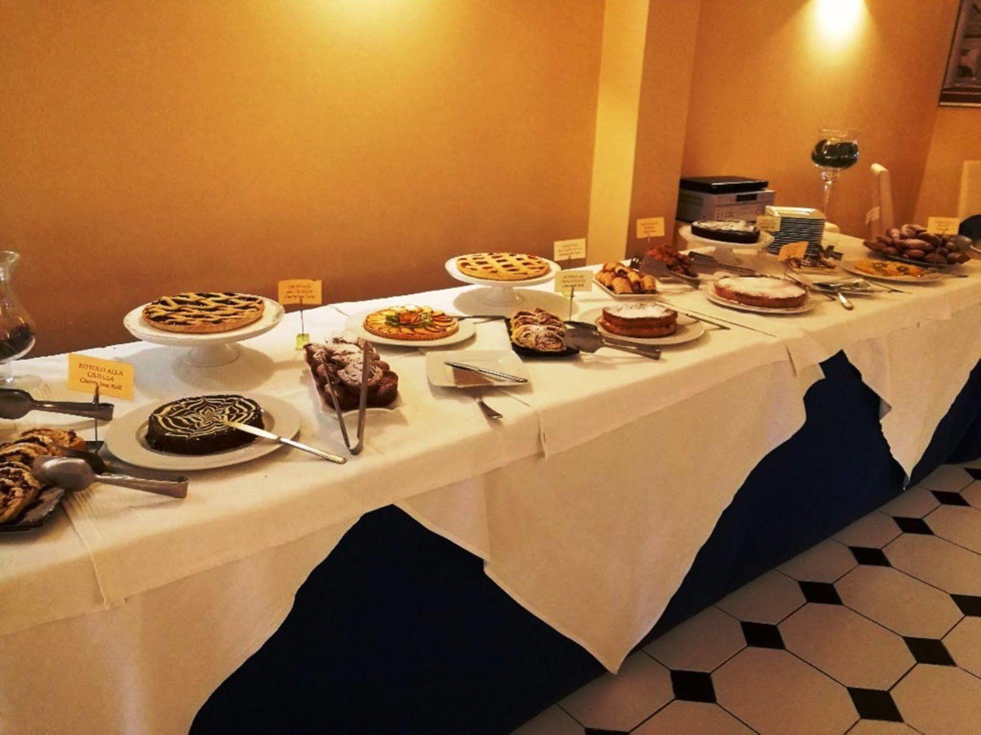 Hotel La Meridiana Urbino Ngoại thất bức ảnh