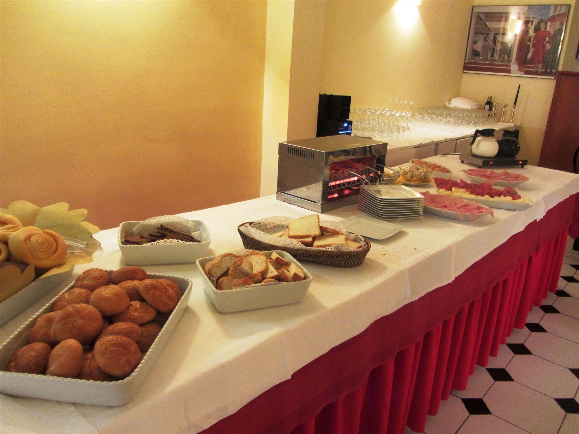 Hotel La Meridiana Urbino Ngoại thất bức ảnh